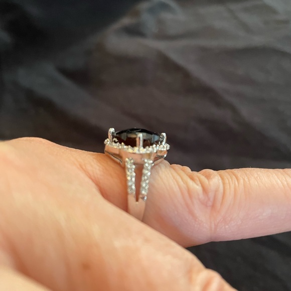 Black stone ring - Picture 2 of 4